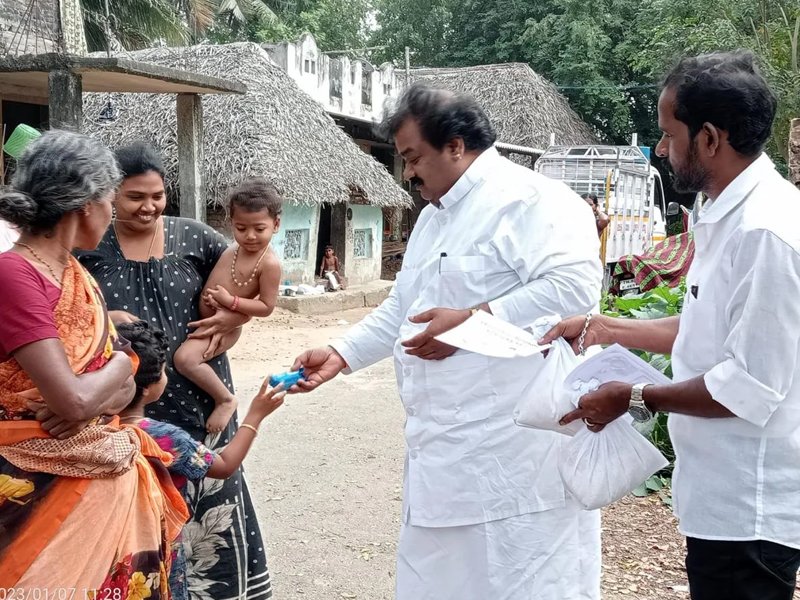 உதவிக்கரம் - Dr. Maya Venkatesan